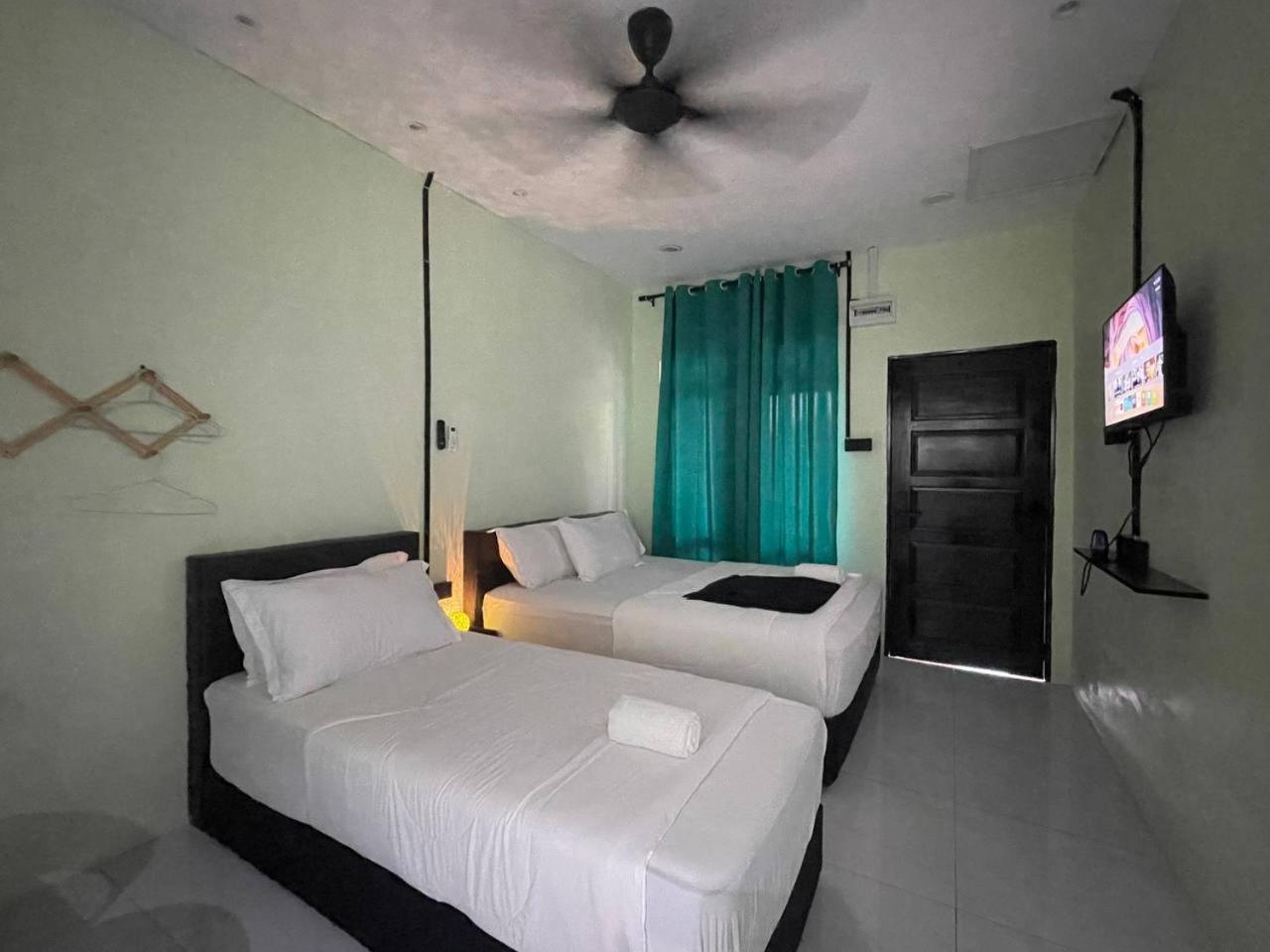 Ar Homestay & Roomestay Merlimau Exterior foto